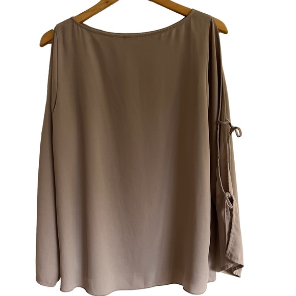 Wilfred tie sleeve blouse in grey, exposed shoulder size M excellent condition - Picture 6 of 9